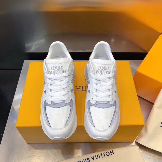 Louis Vuitton Trainer Sneaker - 