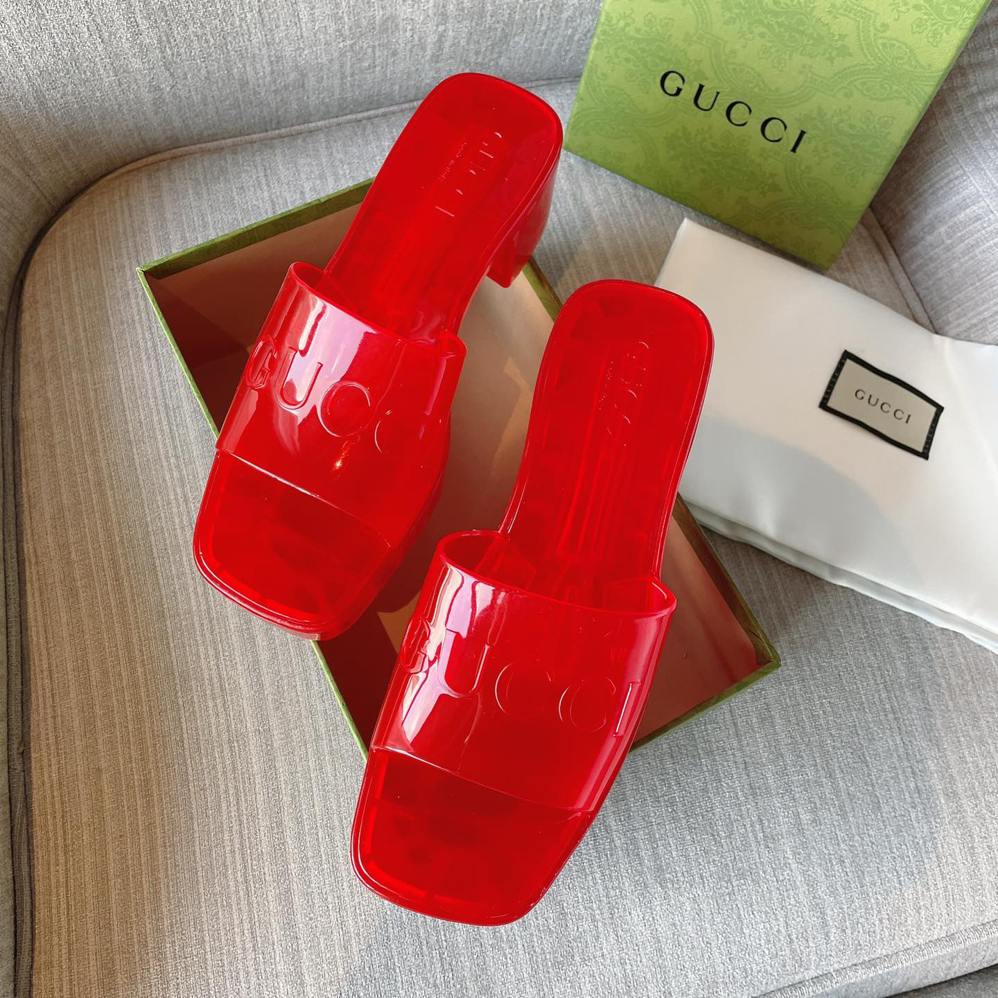 Gucci Plastique Logo-Embossed Rubber Mules - 