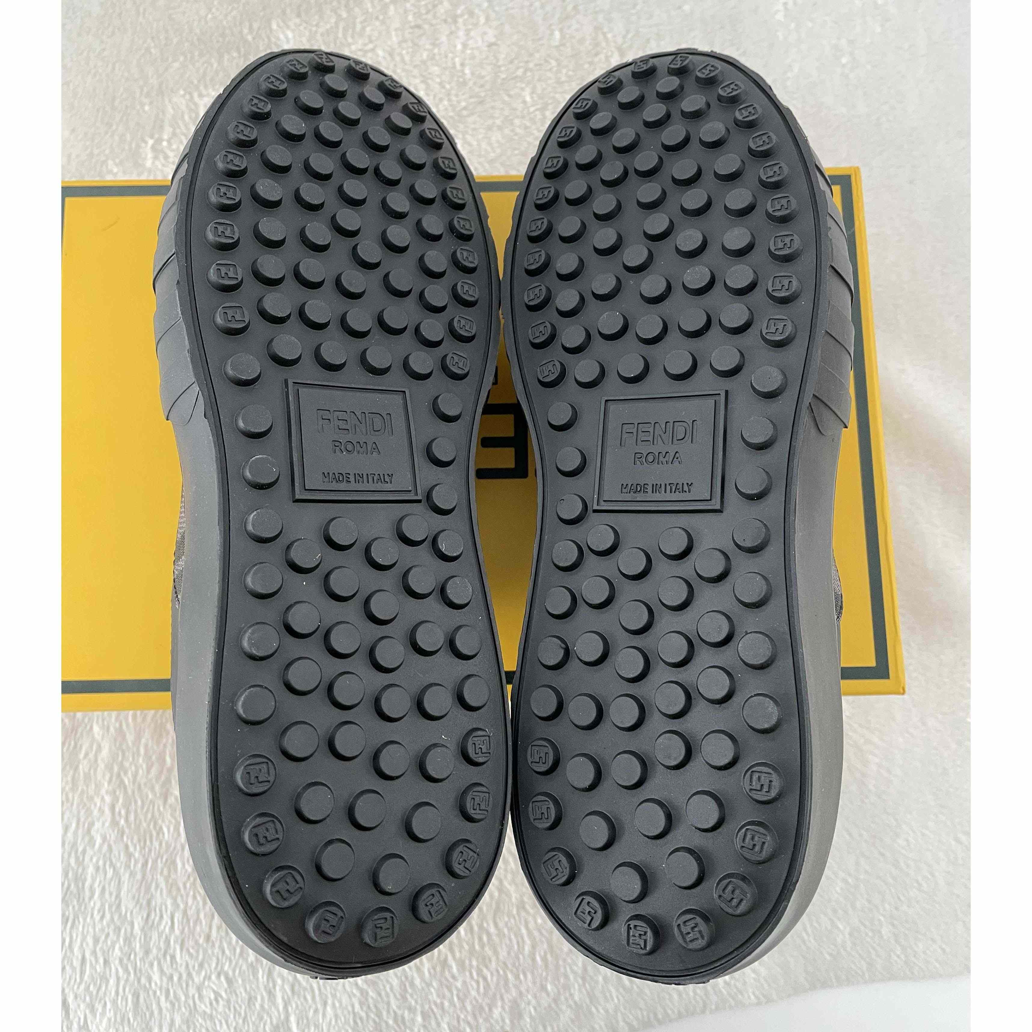 Fendi FF Black Fabric Low-tops Sneaker - 