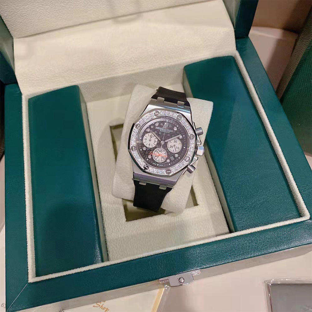 Audemars Piguet Automatic Royal Oak Offshore Watch - 