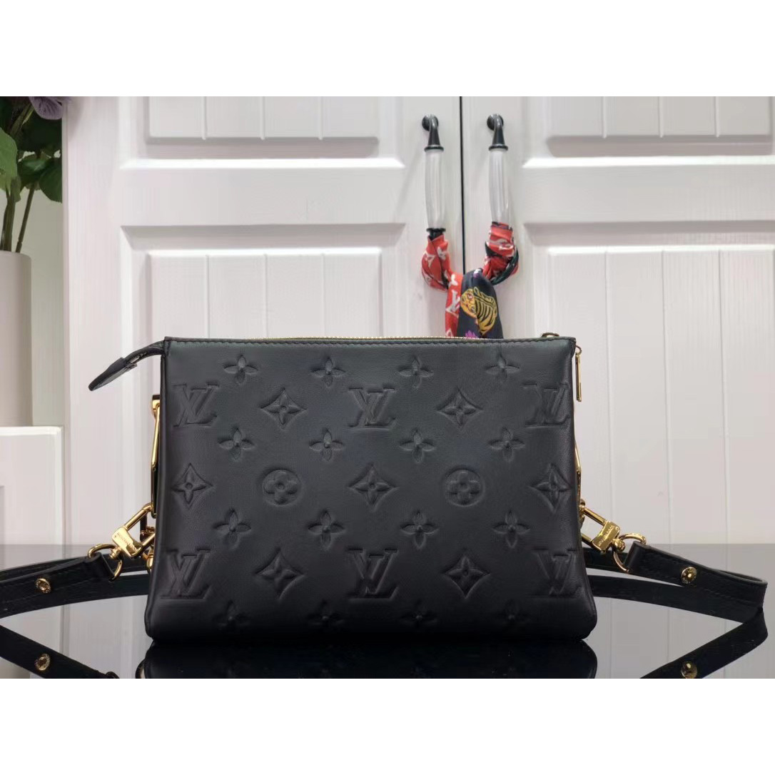 Louis Vuitton  Handbag （20 x 16 x 12cm） - 