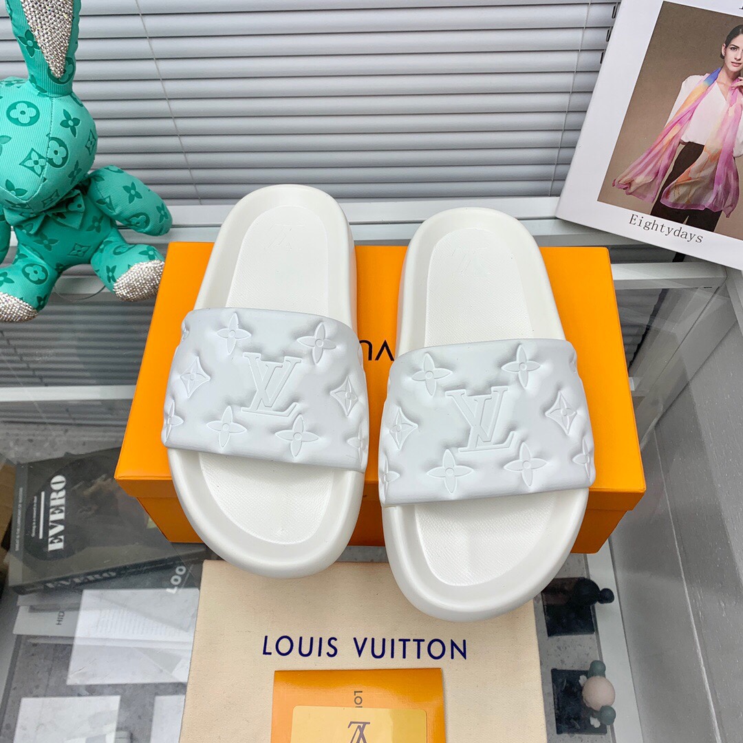 Louis Vuitton Waterfront Mule  1A9FK7 - 