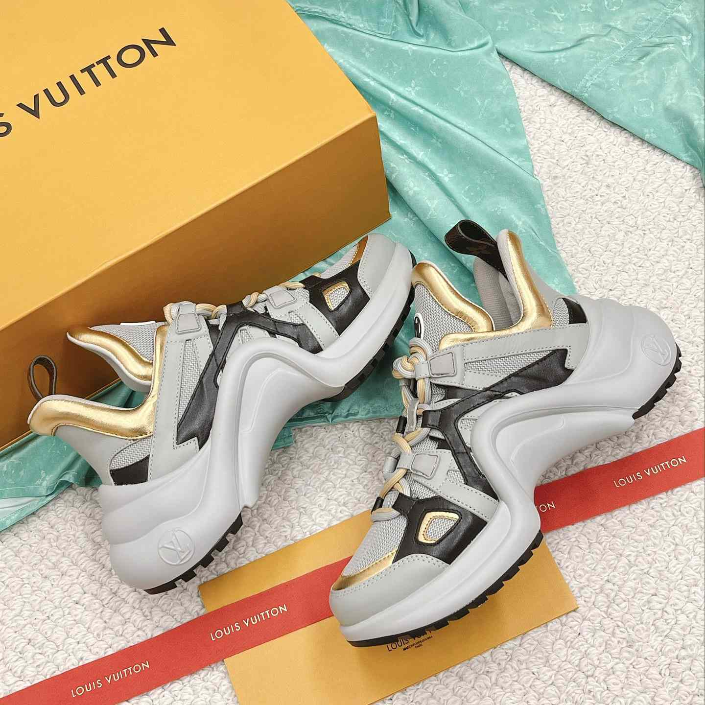 Louis Vuitton LV Archlight Sneaker      - 