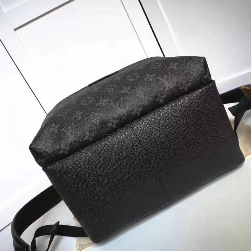 Louis Vuitton Discovery Backpack PM (37-40-20cm)   M30230  - 