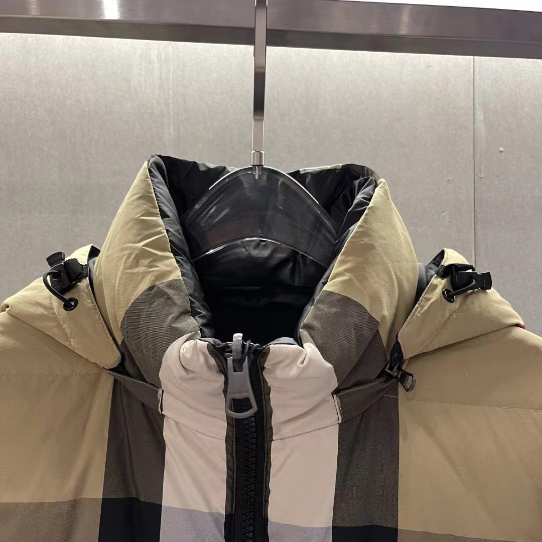 Burberry Reversible Exaggerated Check Nylon Puffer Jacket - 