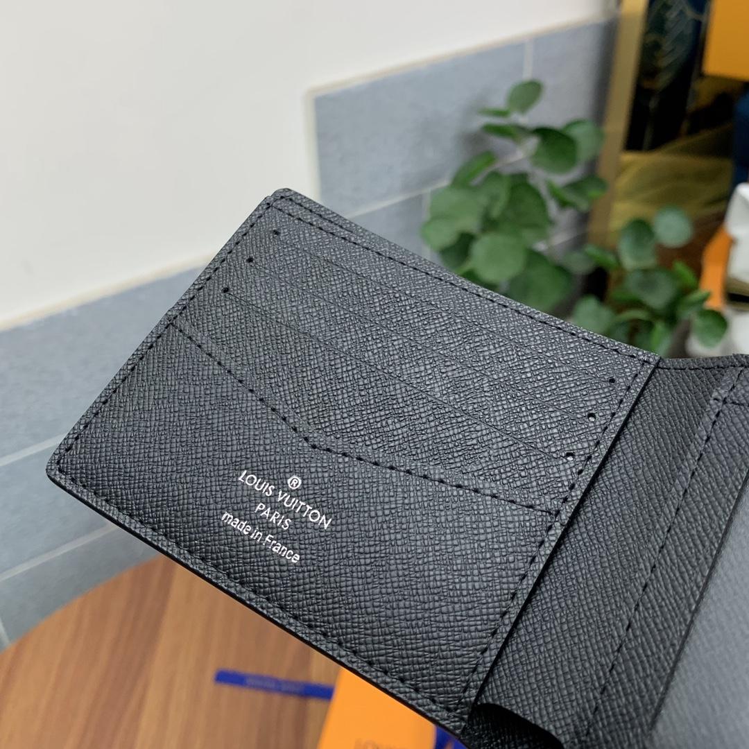 Louis Vuitton Multiple Wallet (11-8.5-1cm)     M61695 - 