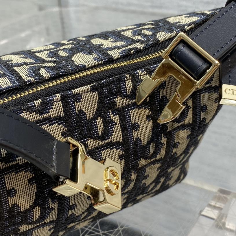 Dior Small Diortravel Nomad Pouch - 