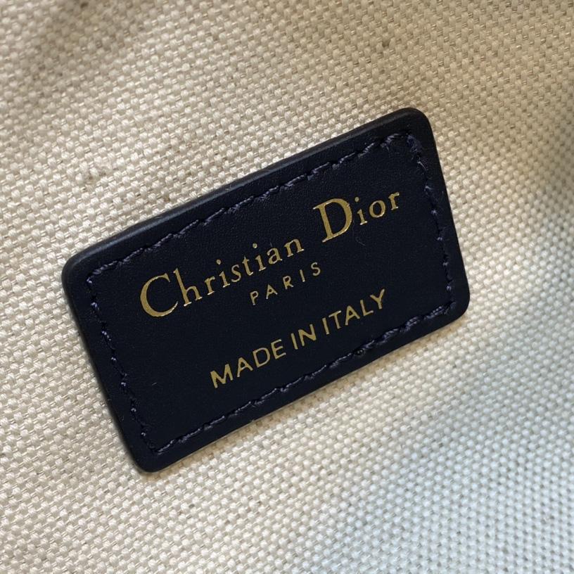 Dior Small Diortravel Nomad Pouch - 