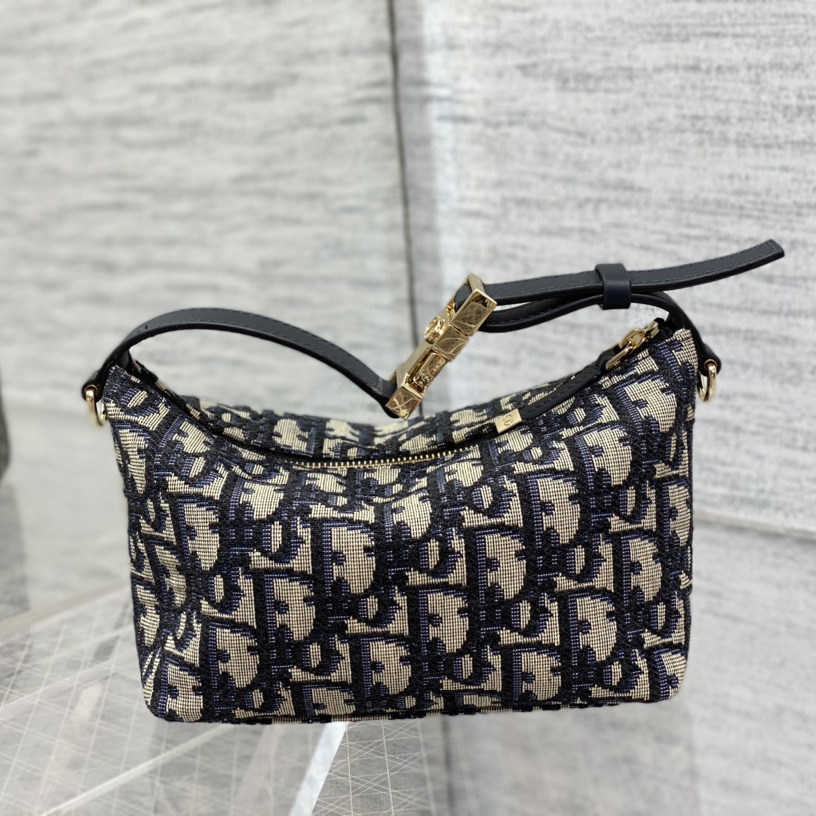 Dior Small Diortravel Nomad Pouch - 