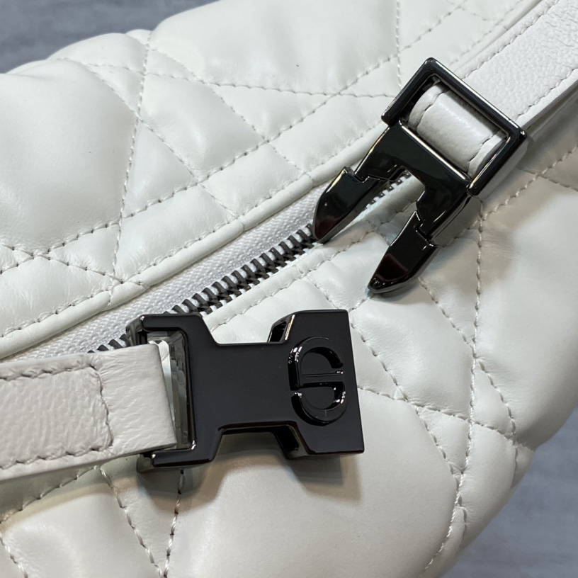 Dior Medium Diortravel Nomad Pouch - 