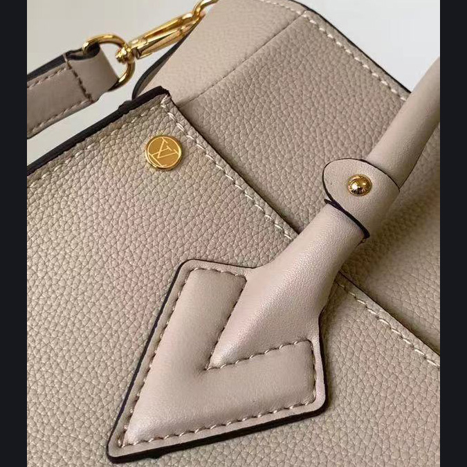 Louis Vuitton On My Side MM Tote Bag (30.5 x 24.5 x 14 cm)     M58485 - 