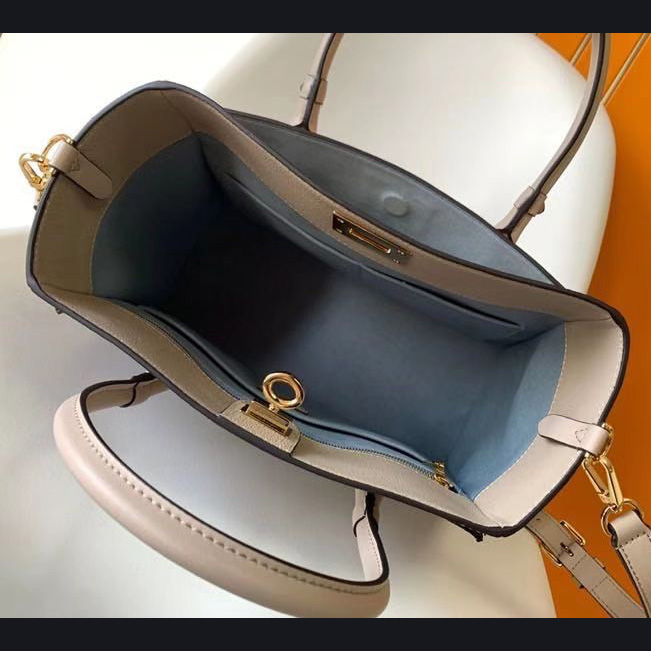 Louis Vuitton On My Side MM Tote Bag (30.5 x 24.5 x 14 cm)     M58485 - 