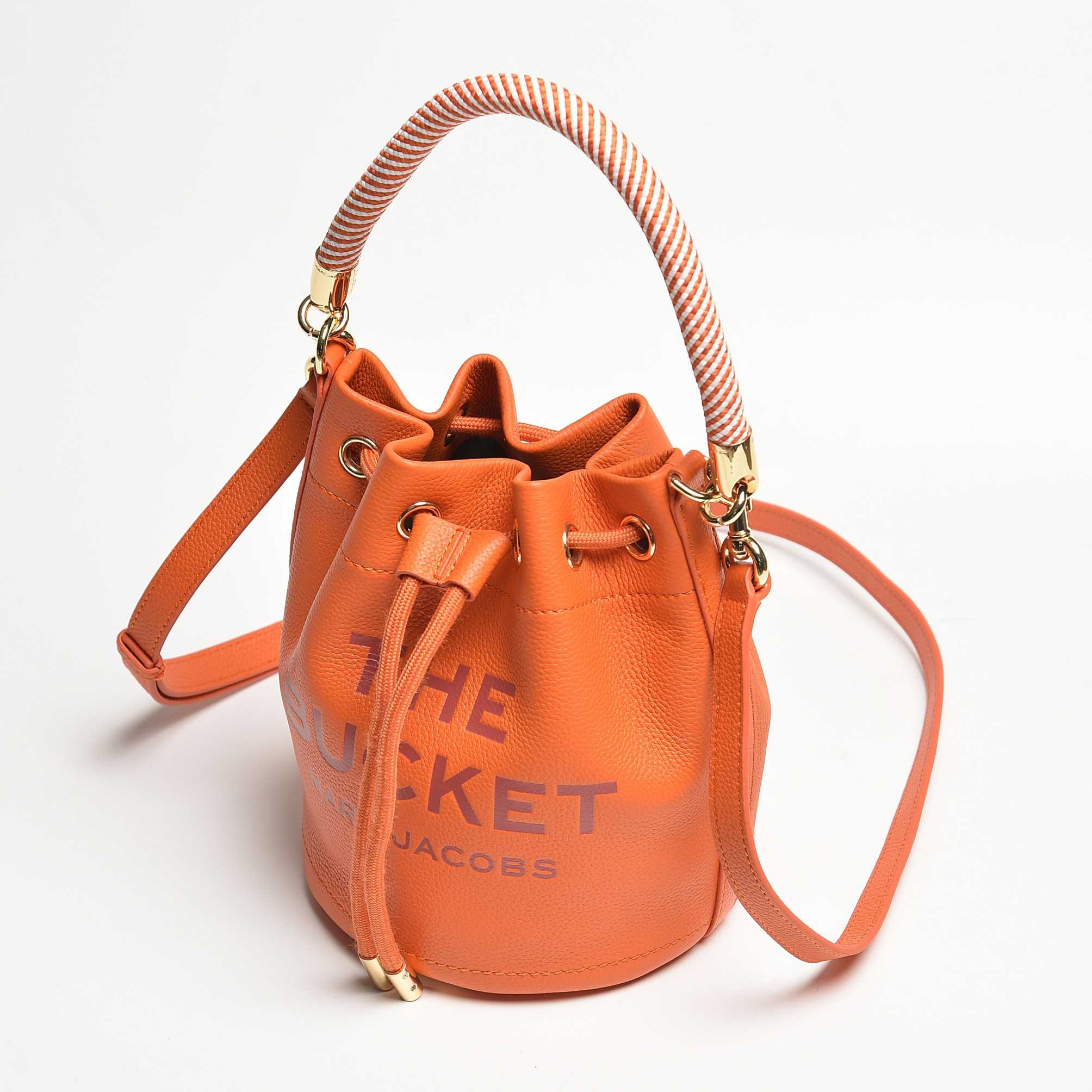 Marc Jacobs The Bucket Bag(19-19-23cm) - 