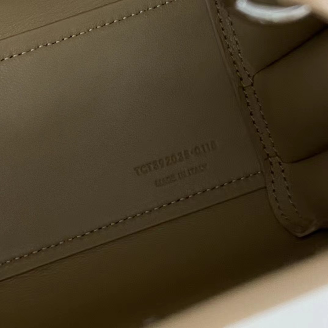 Saint Laurent Supple Bag(22-18-10.5cm) - 