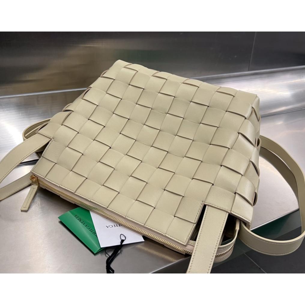 Bottega Veneta Bowling Cassette - 