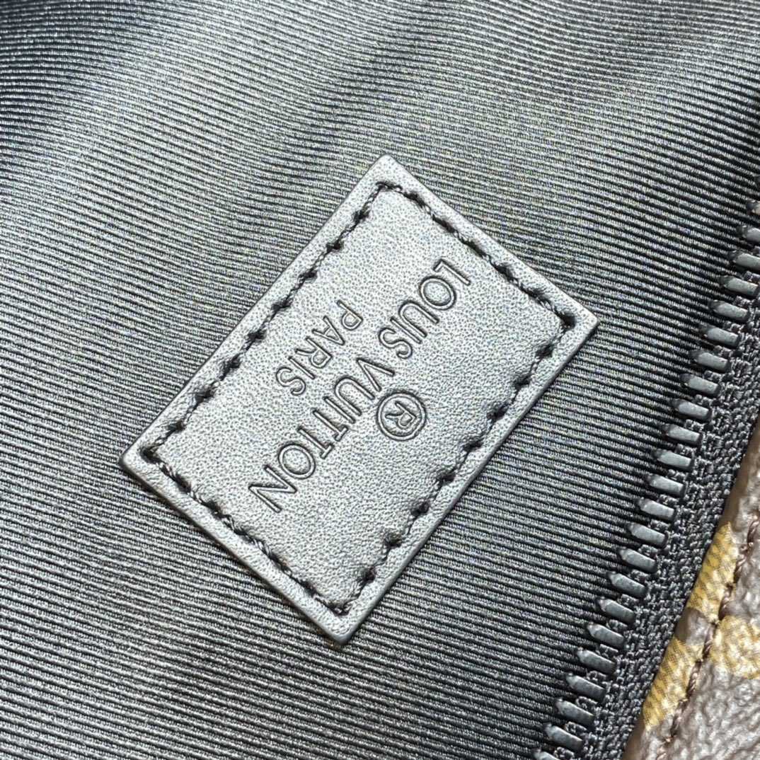 Louis Vuitton Discovery Backpack   M57965 - 