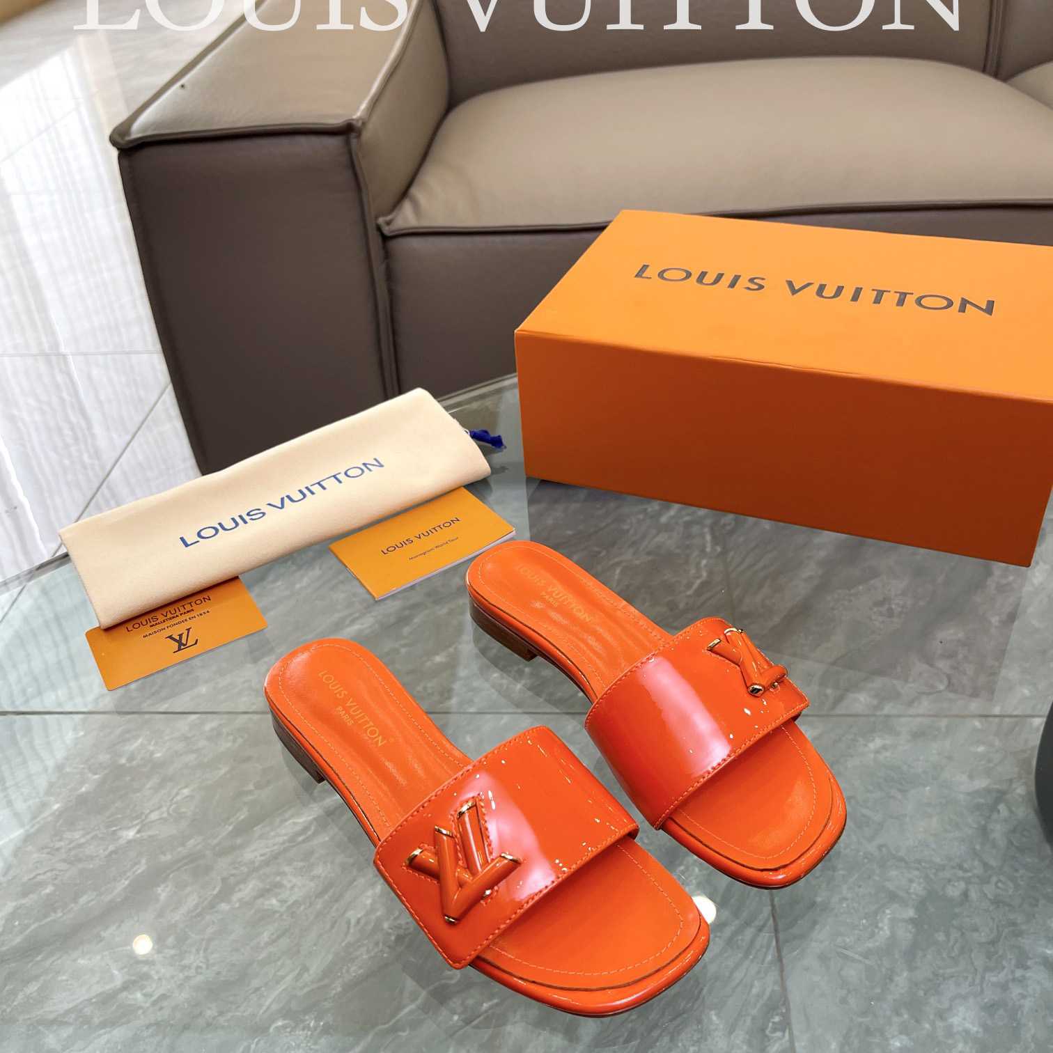 Louis Vuitton Shake Flat Mule       - 