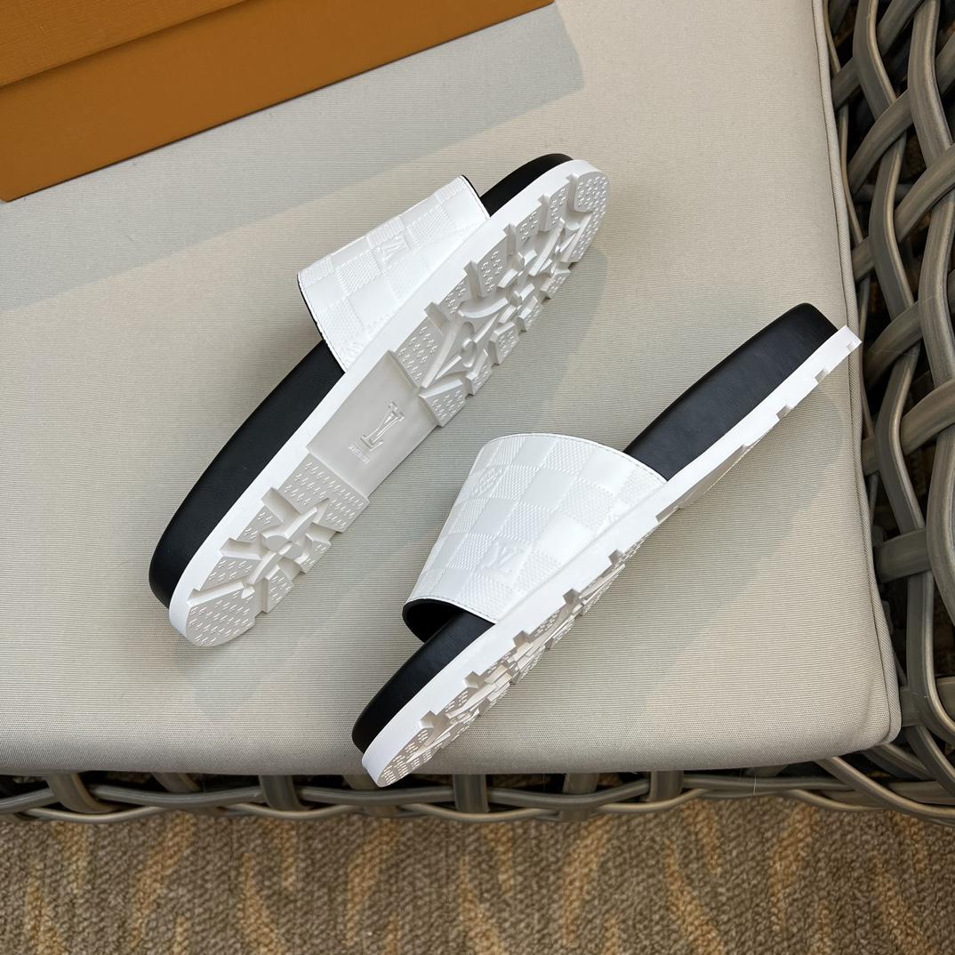 Louis Vuitton Monogram Sandals - 