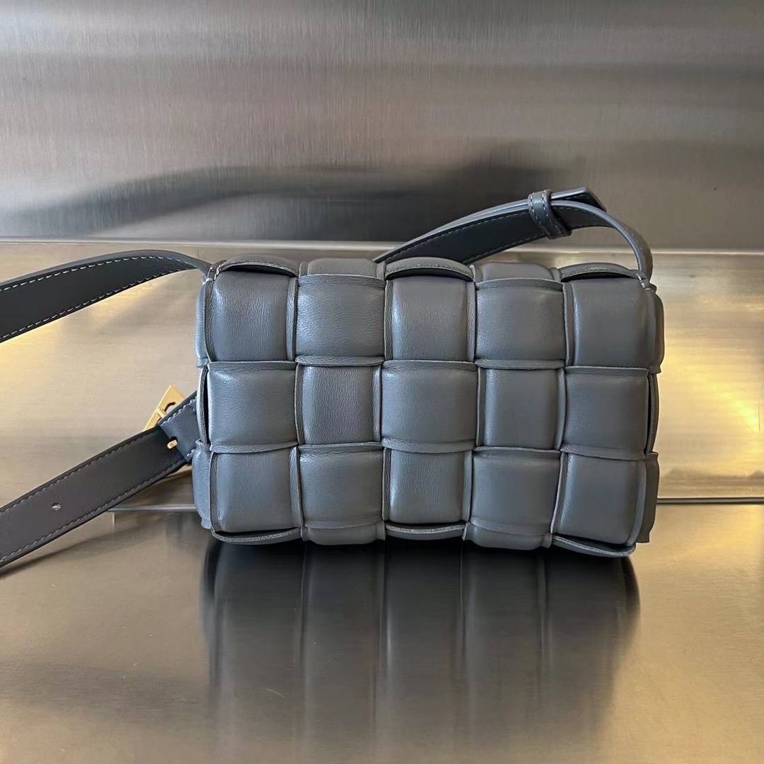 Bottega Veneta Small Padded Cassette - 