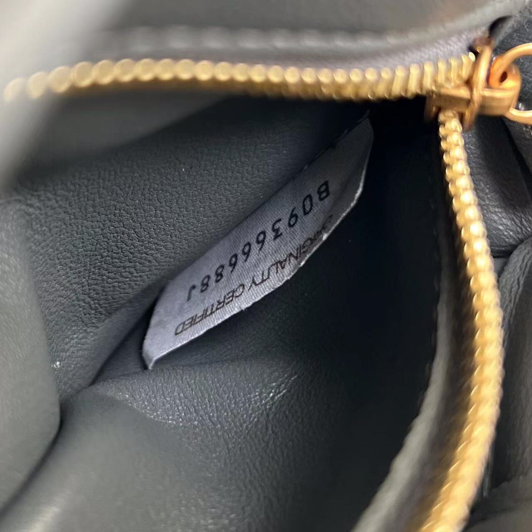 Bottega Veneta Small Padded Cassette - 