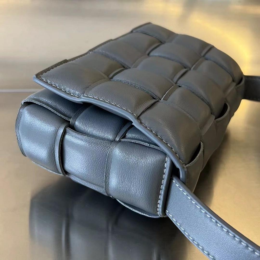 Bottega Veneta Small Padded Cassette - 