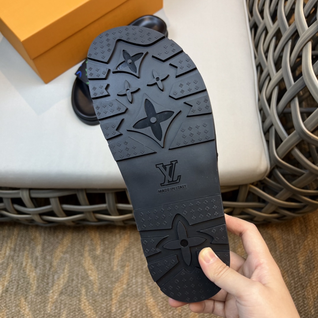 Louis Vuitton Monogram Sandals - 