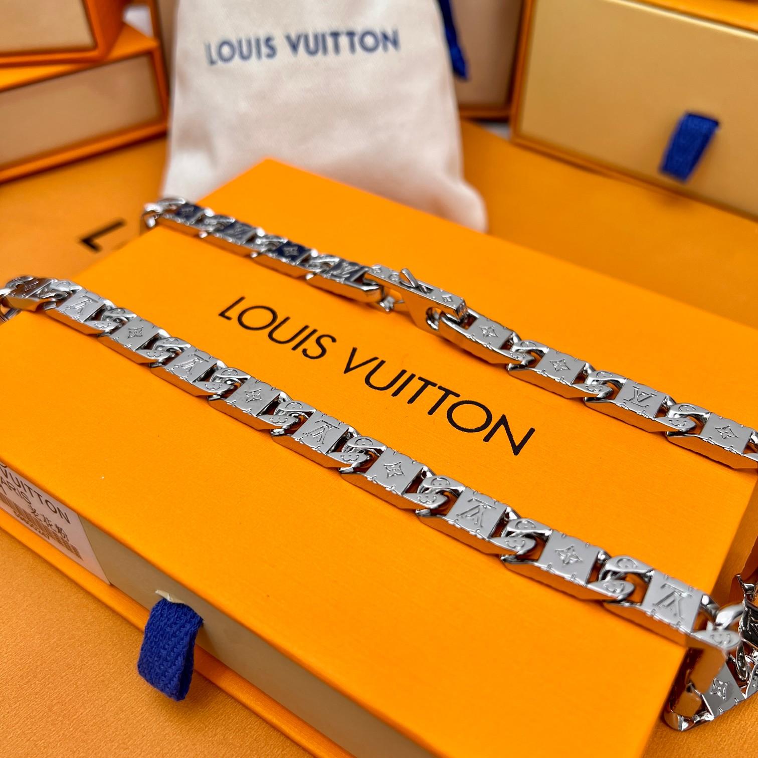 Louis Vuitton Monogram Tied Up Necklace    M00919 - 
