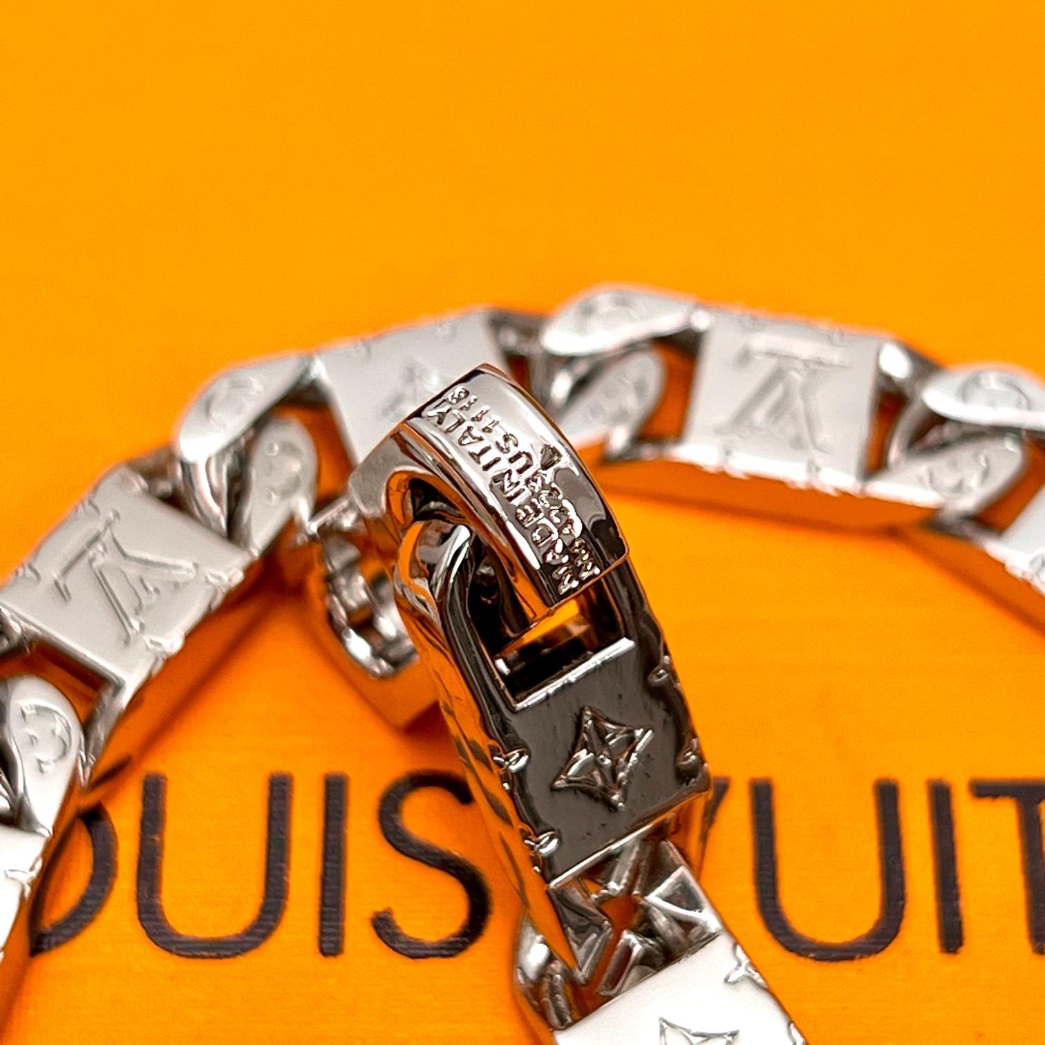 Louis Vuitton Monogram Tied Up Necklace    M00919 - 