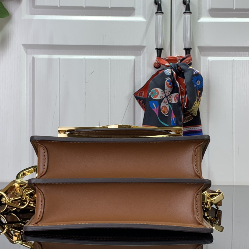Louis Vuitton Mini Dauphine Lock XL      M46537 - 