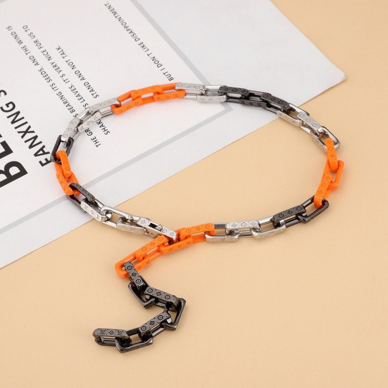 Louis Vuitton Monogram Chain Necklace    MP3142 - 