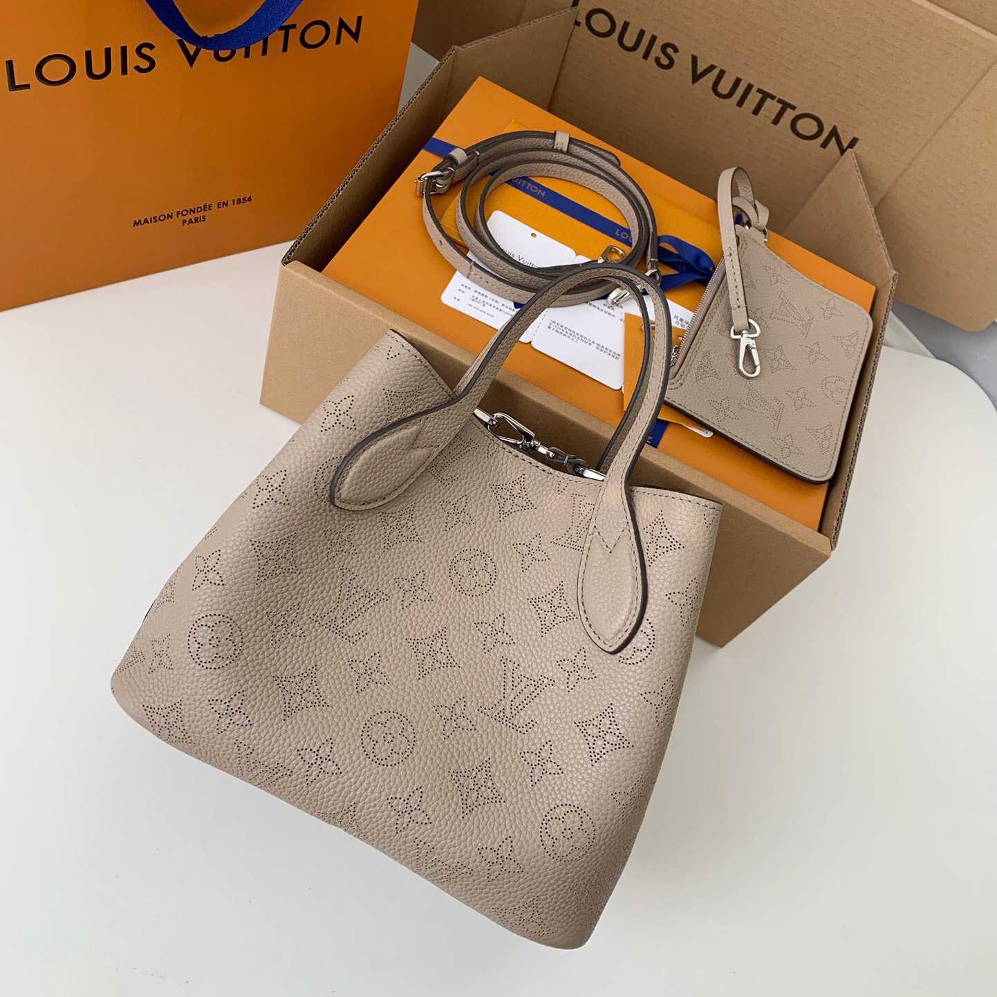 Louis Vuitton Blossom PM   M21849 - 