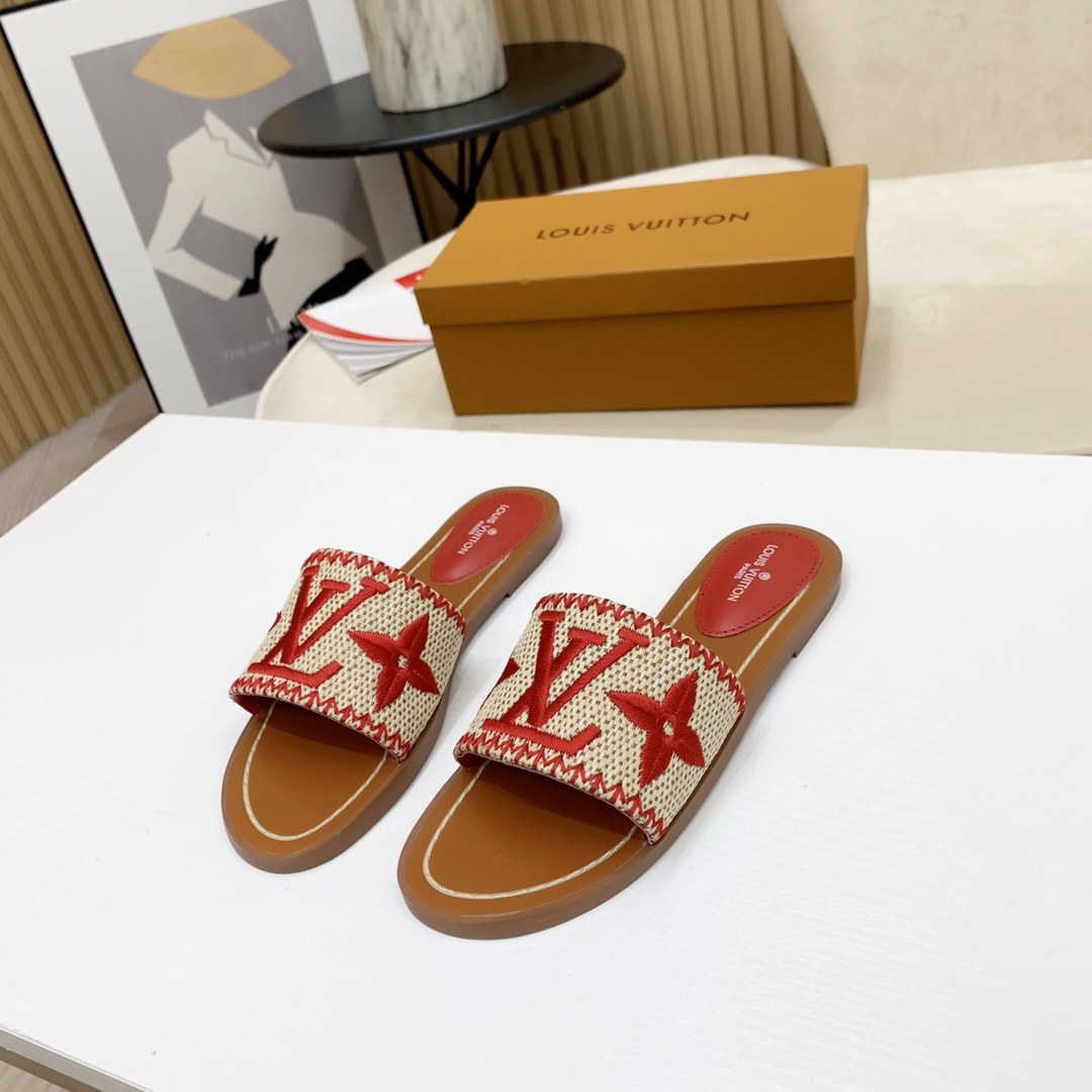 Louis Vuitton Lock It Flat Mule - 