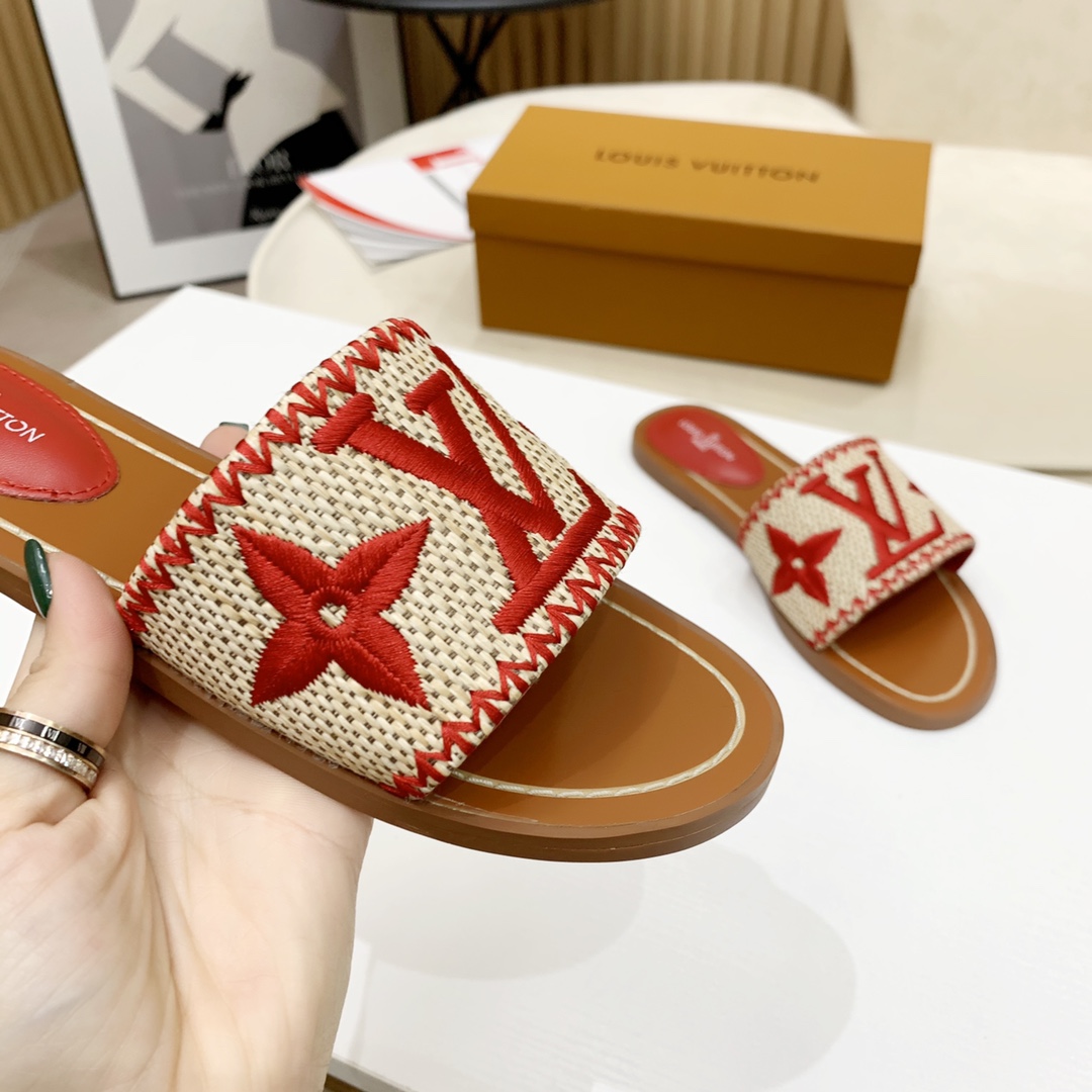 Louis Vuitton Lock It Flat Mule - 