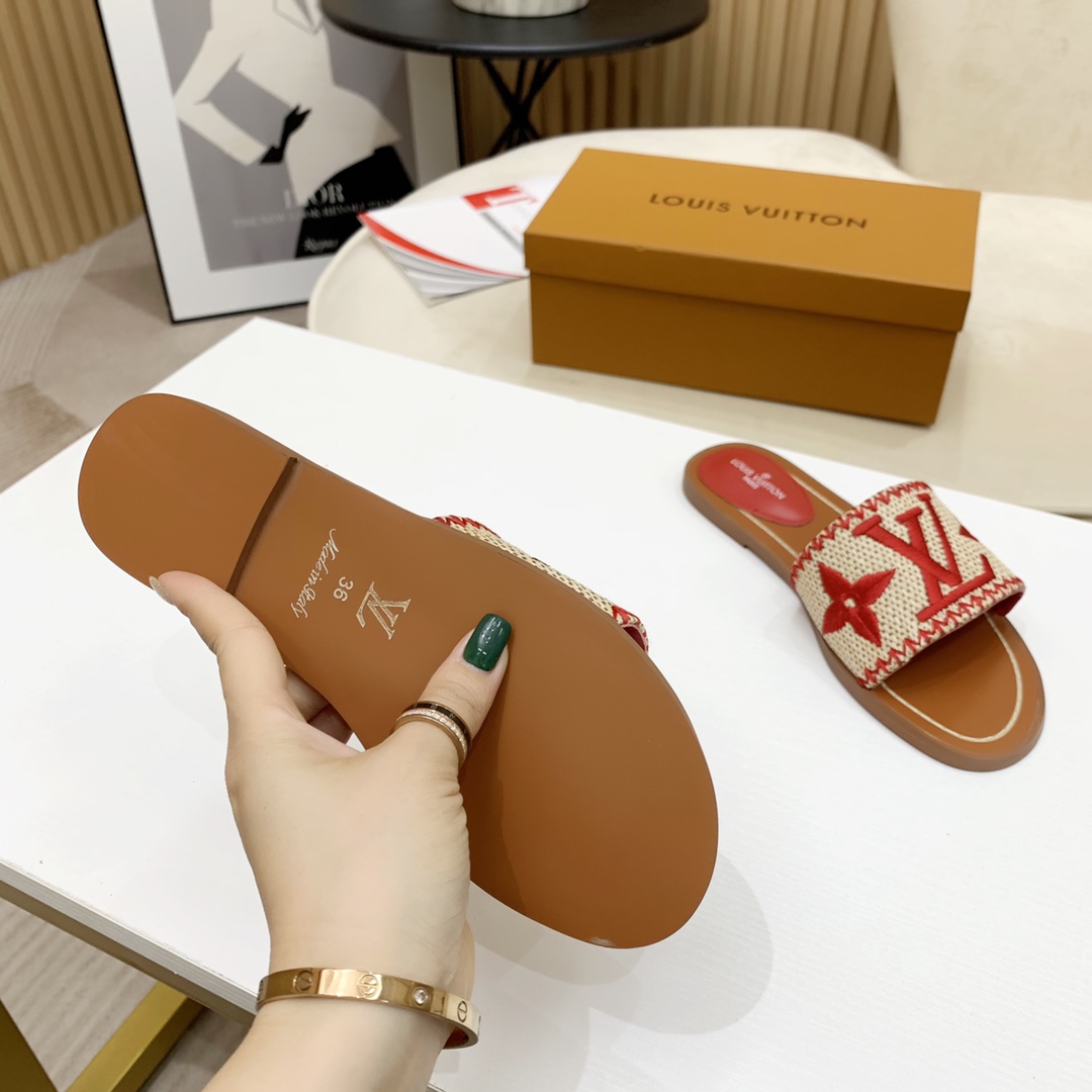 Louis Vuitton Lock It Flat Mule - 