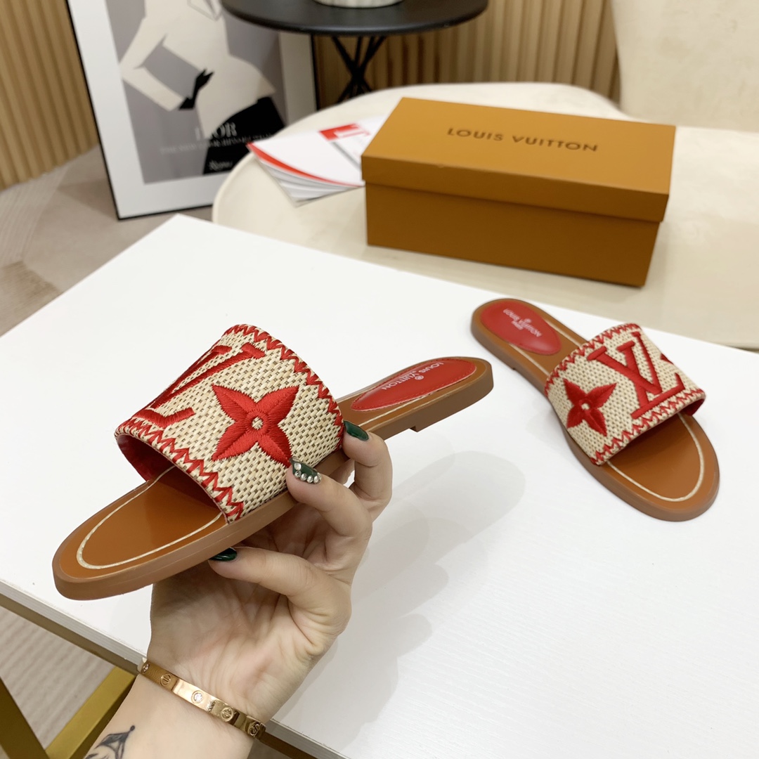 Louis Vuitton Lock It Flat Mule - 