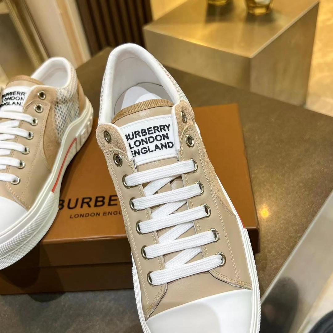 Burberry Low-Top Sneakers - 