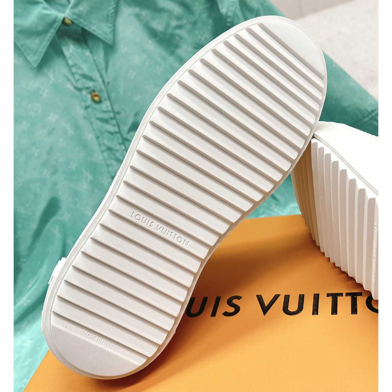 Louis Vuitton Time Out Sneaker (upon uk size)  1AAW10 - 