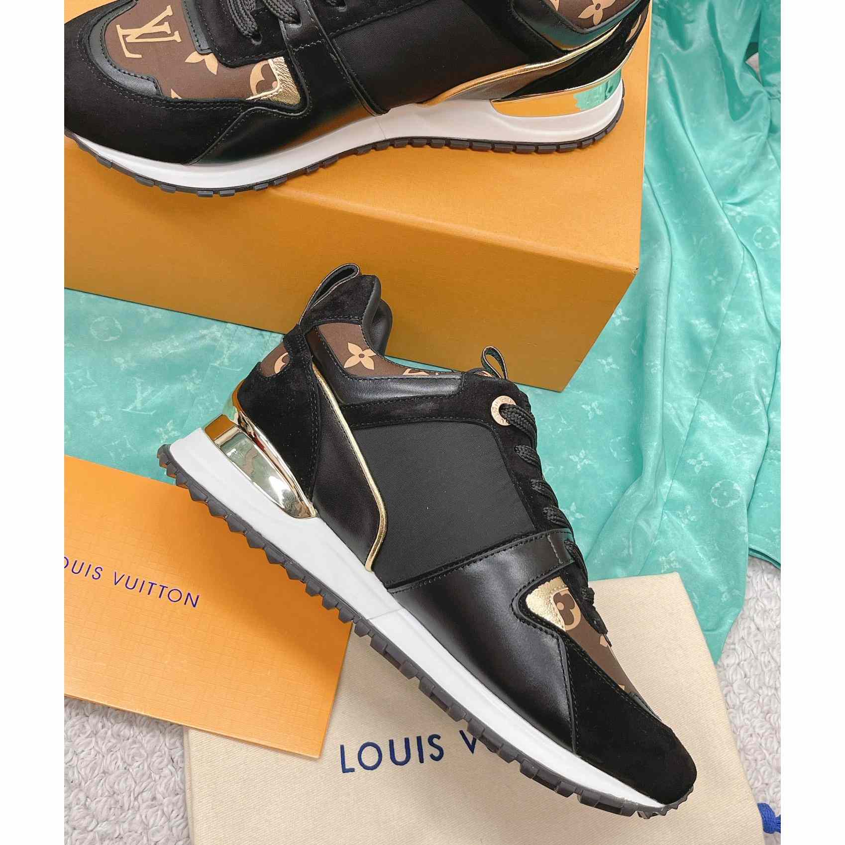 Louis Vuitton Run Away Sneaker   (upon uk size)  1AAP3D - 