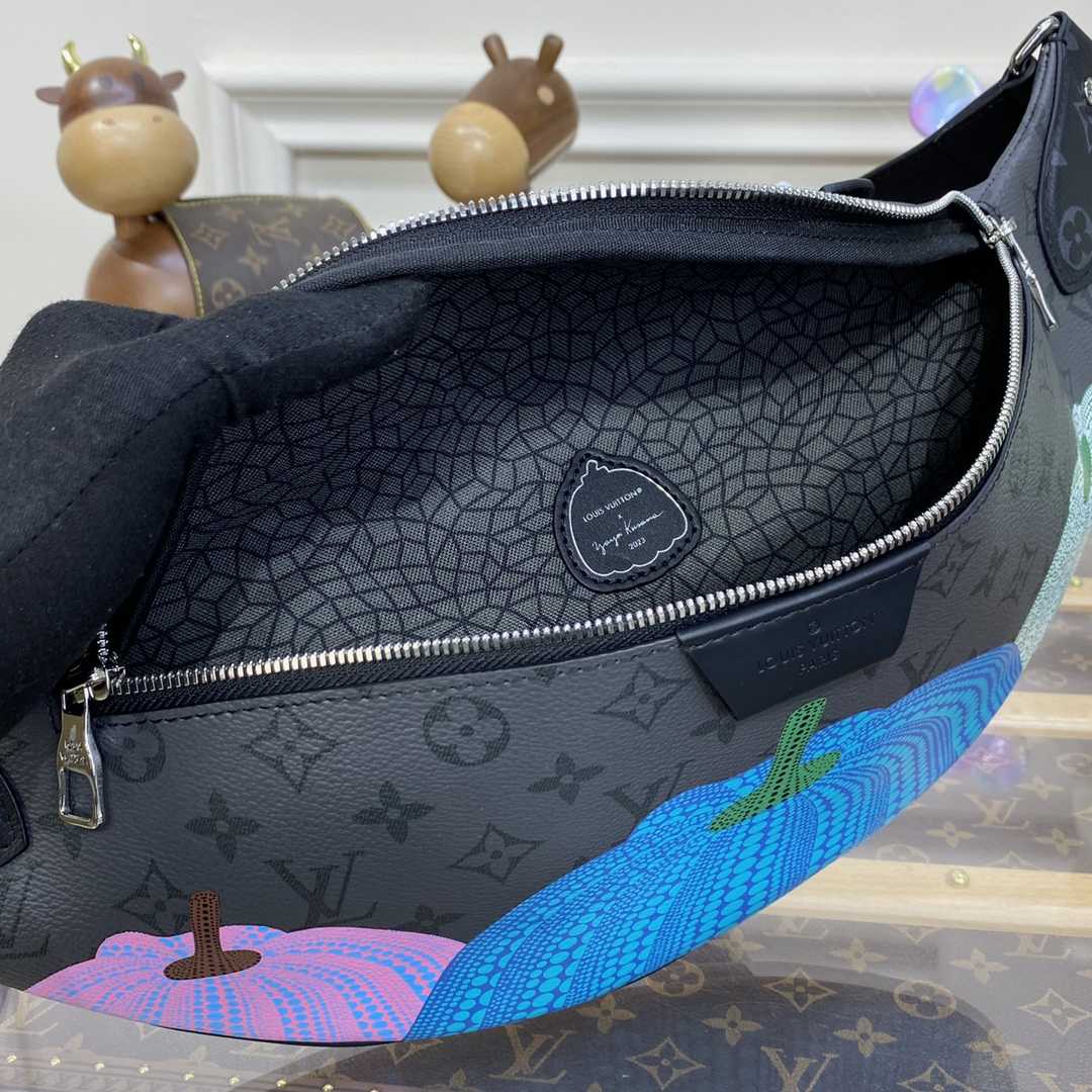 Louis Vuitton LV x YK Maxi Bumbag (47-20-9cm)   M46436 - 