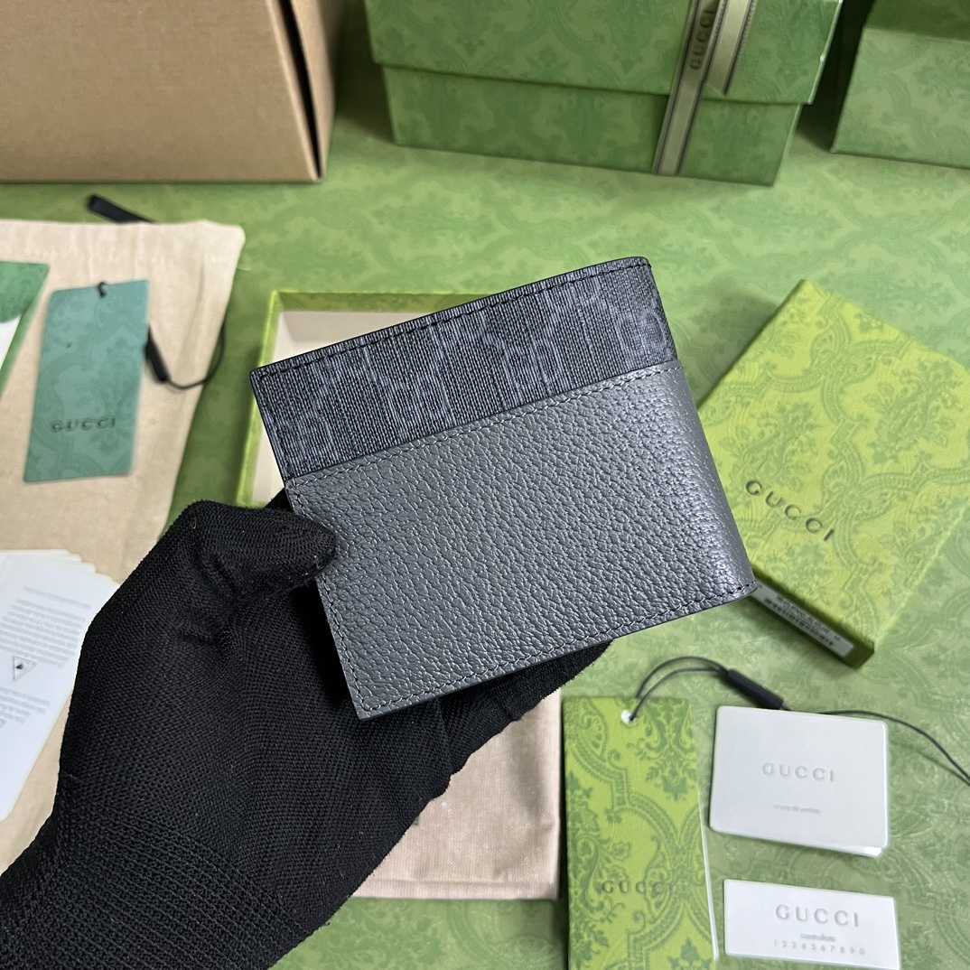 Gucci Wallet With Cut-out Interlocking G - 