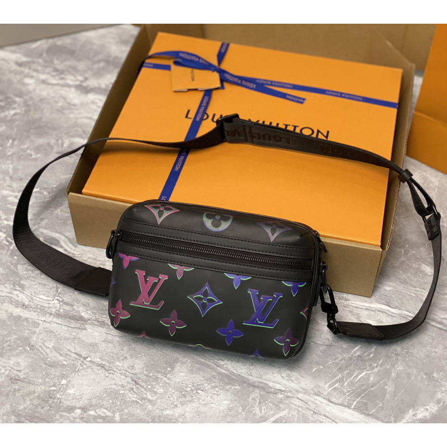 Louis Vuitton Comet Messenger PM Other Leathers(21.5-14-7.5cm)    M22495 - 