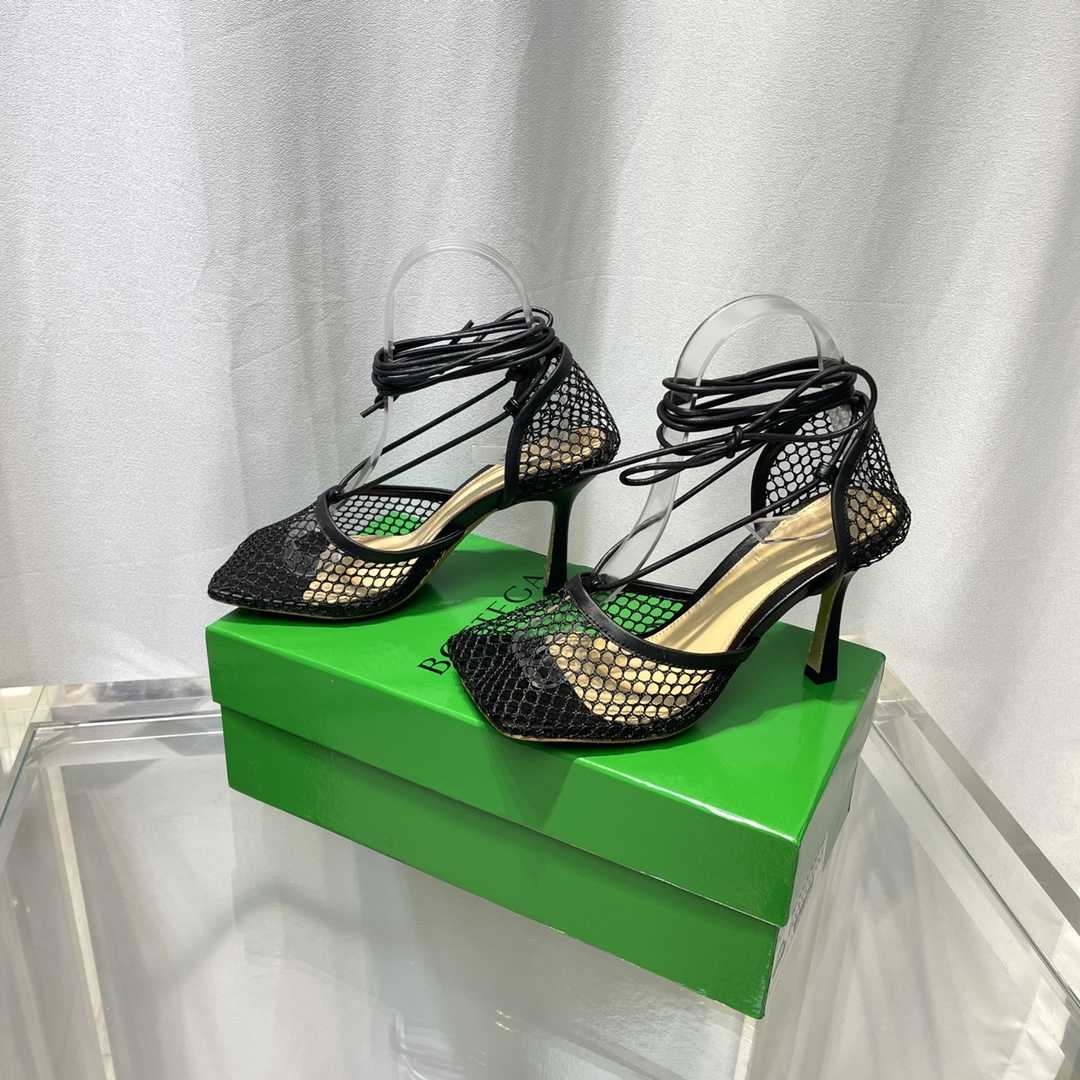 Bottega Veneta Stretch Lace-Up Sandal - 
