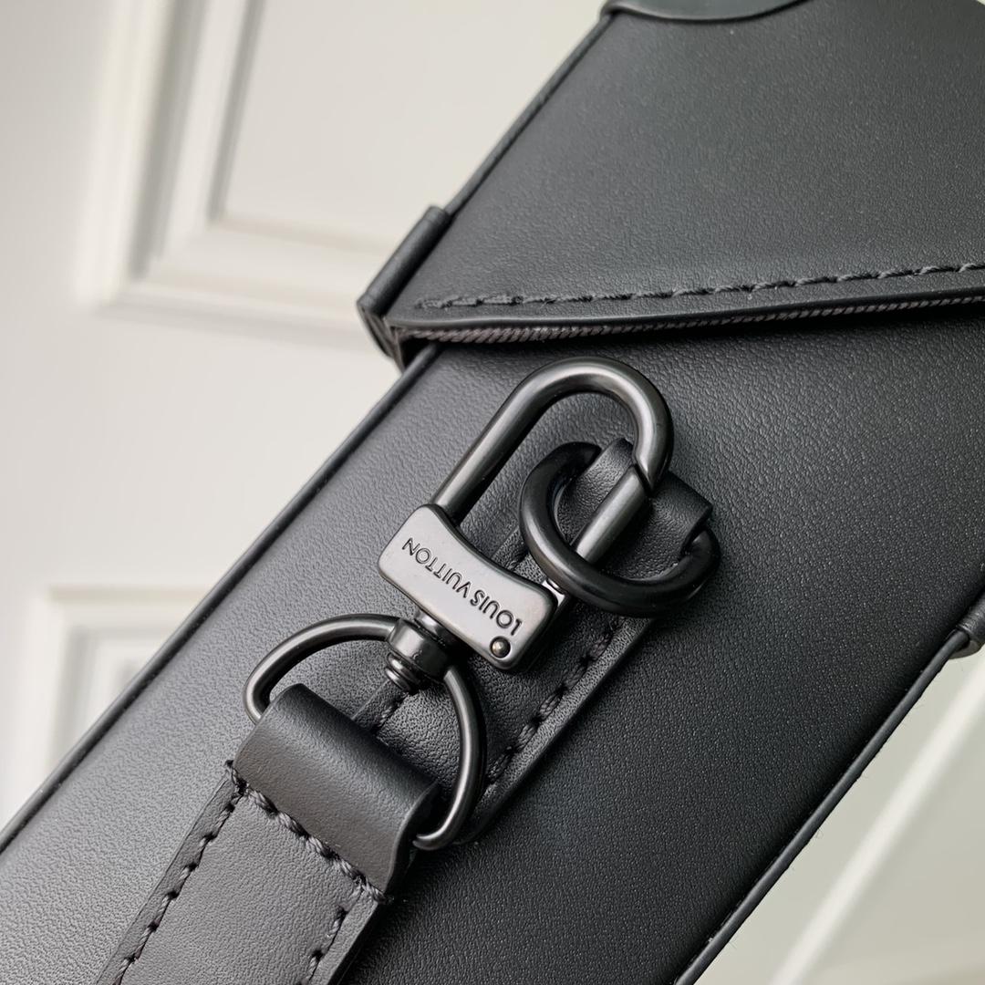 Louis VuittonVertical Trunk Wearable Wallet (10.7x17.5x6.8cm) M82070 - 