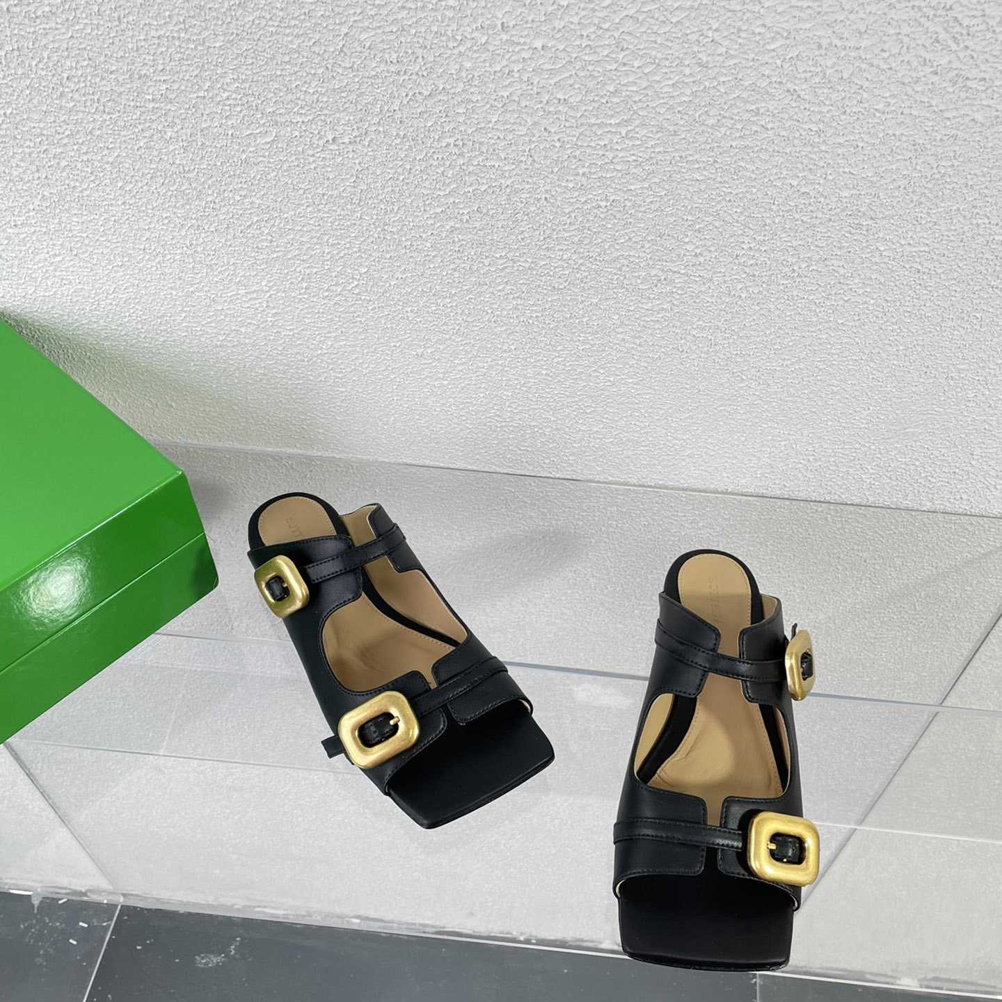Bottega Veneta Stretch Buckle Mule Sandal Flat - 
