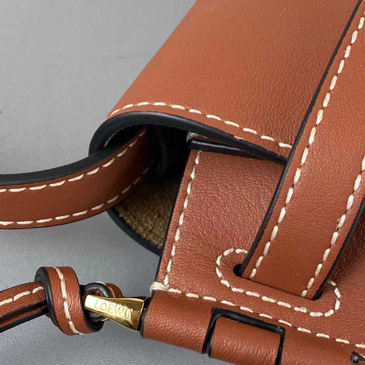 Loewe Gate Shoulder Bag  ( 20-13-8  cm) - 