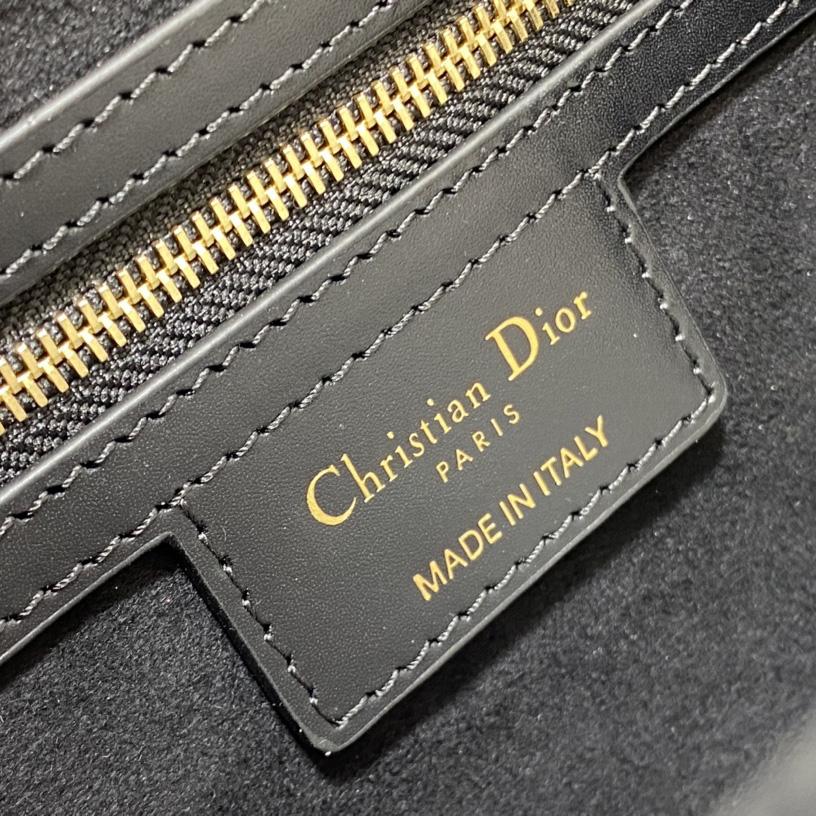 Dior CD Signature Bag With Strap - 