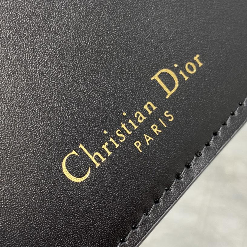 Dior CD Signature Bag With Strap - 