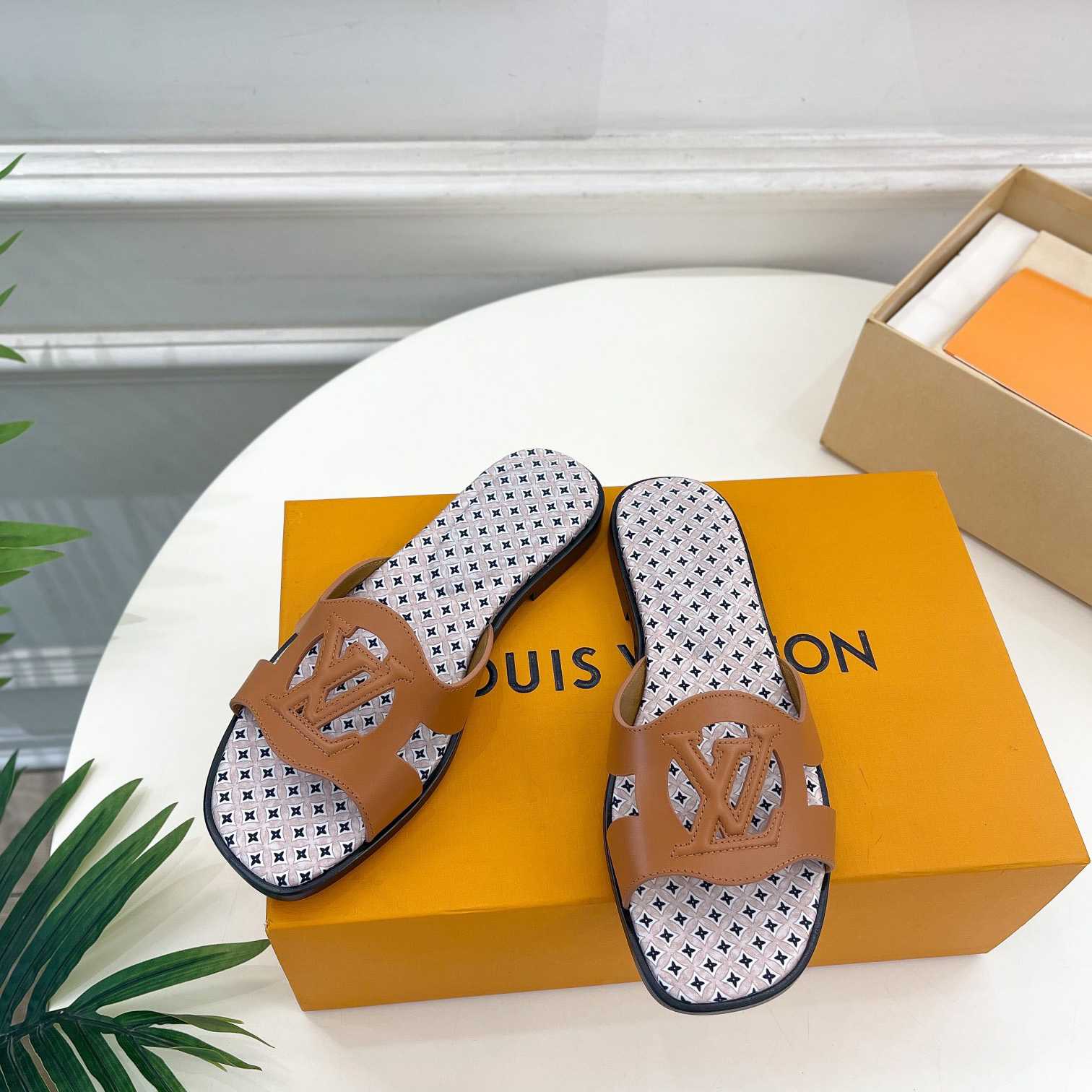 Louis Vuitton LV Isola Flat Mule - 