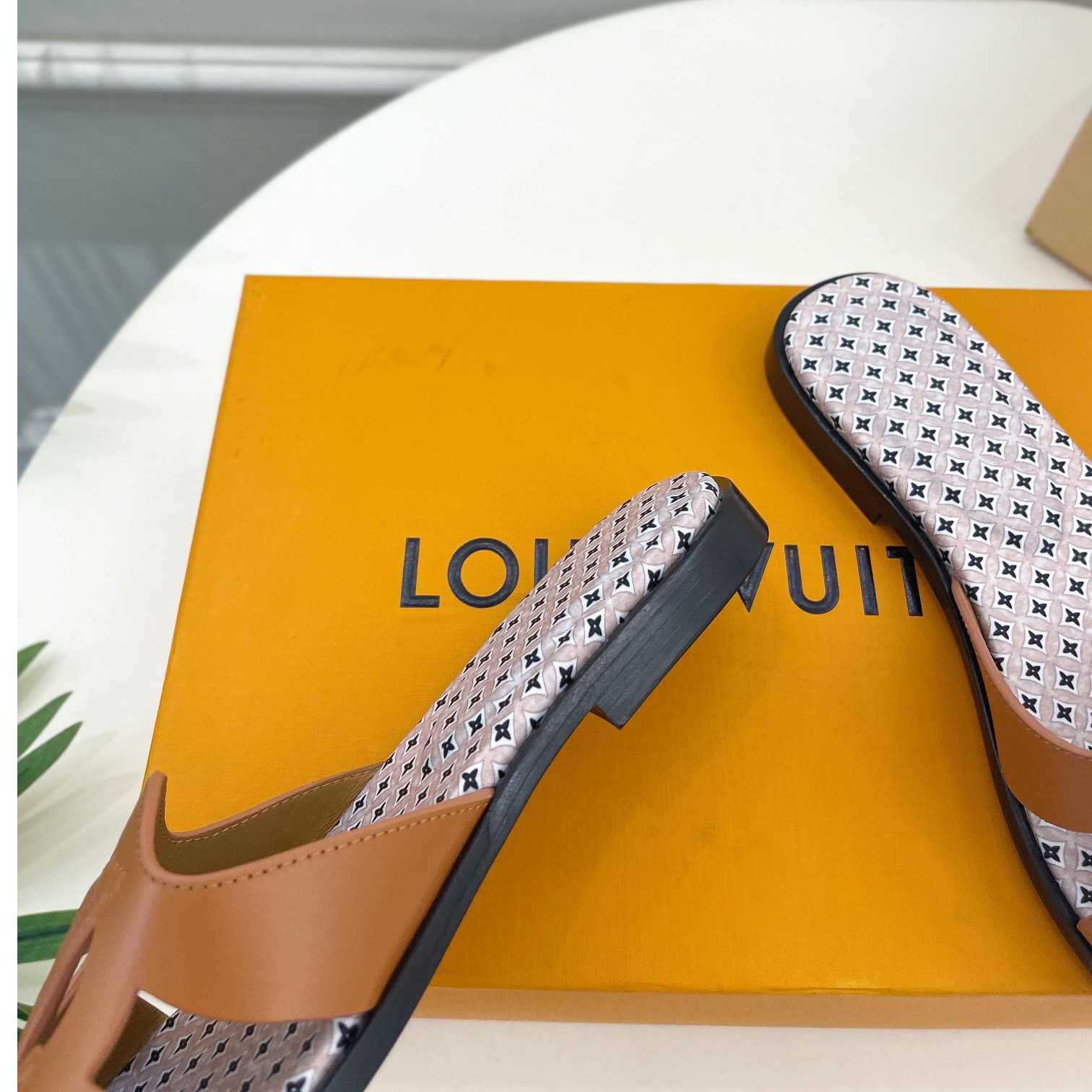 Louis Vuitton LV Isola Flat Mule - 