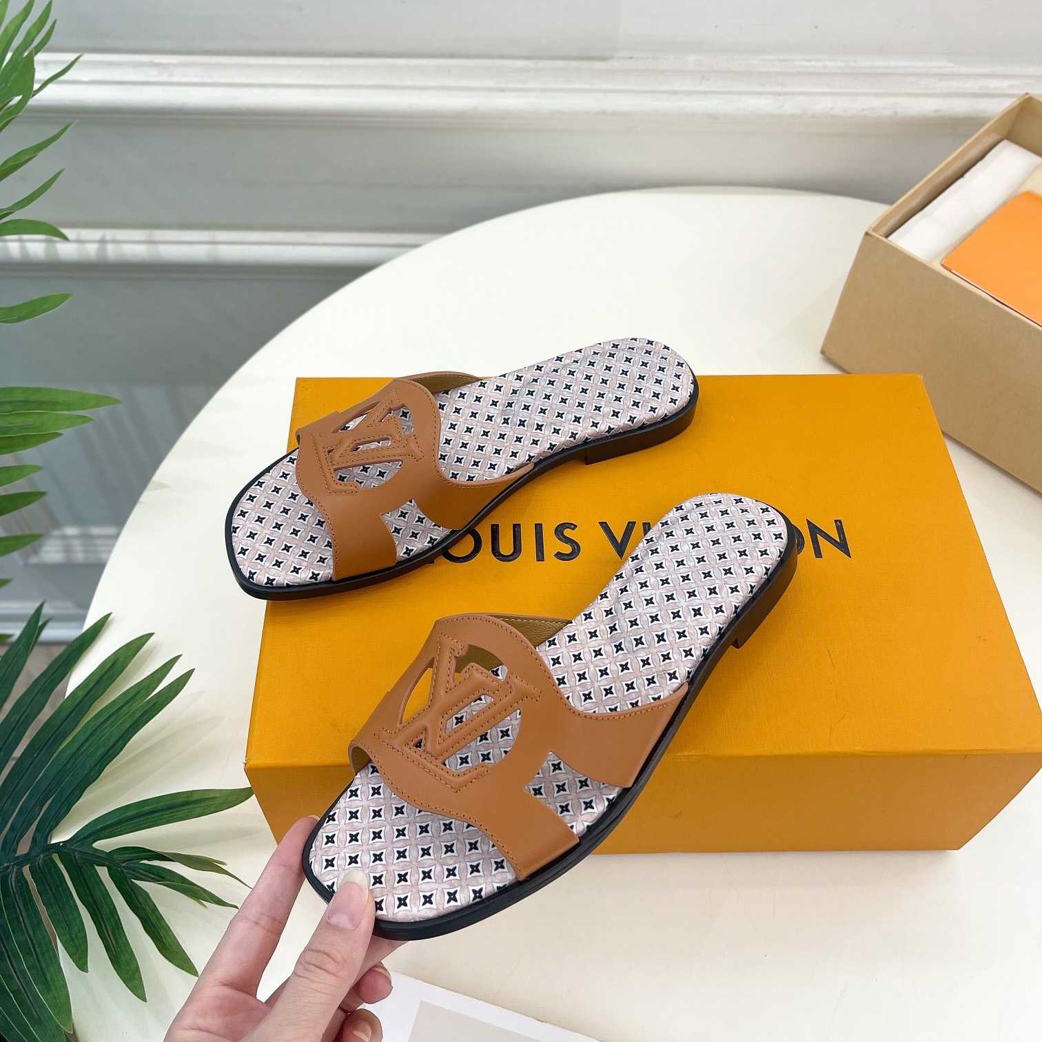 Louis Vuitton LV Isola Flat Mule - 